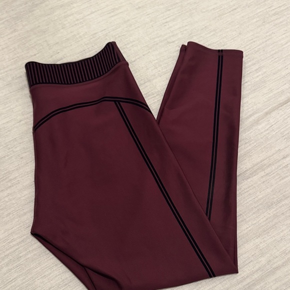 ALO Yoga Pants - ALO Yoga Airlift Leggings Size M